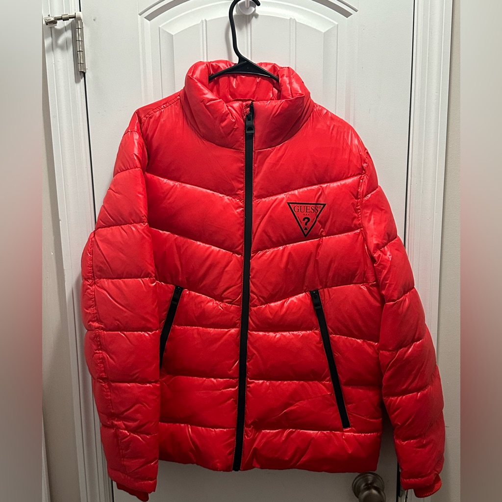 Guess Est. 1981 Men’s Red Puffer Coat Size Medium
